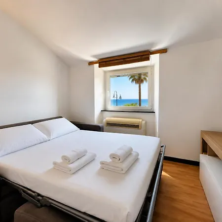 Loft Fronte Mare, Sotto Casa, A-c Genoa